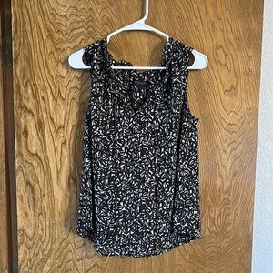Black and White Sleeveless Top